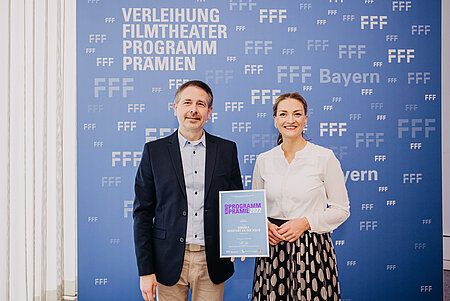 Überreichung der Urkunde