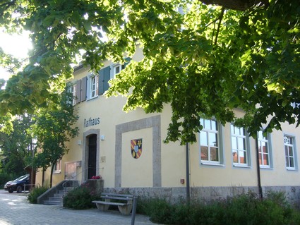 Außenansicht auf Rathaus in Weigenheim