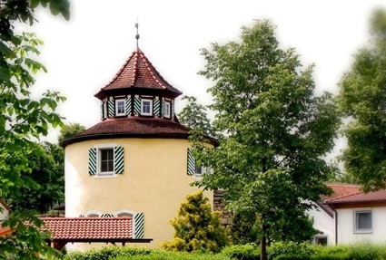 Rundturm mit Schindeldach, sogenanntes Rondell in Dachsbach