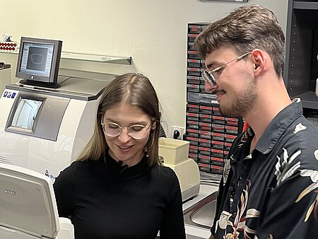 Anna-Lena und Hannes bei den Brillenmachern in NEA